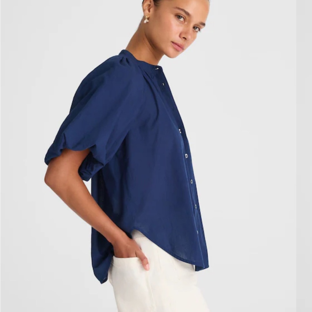 Women's Navy Button-Front Puff Sleeve Top - Picture 2 of 6